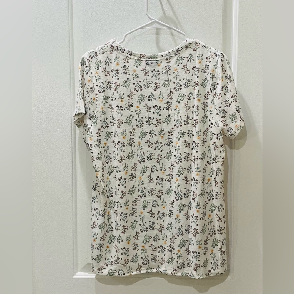 NEW…Bobeau Floral Tie-Hem Short Sleeve Top - Picture 5 of 5